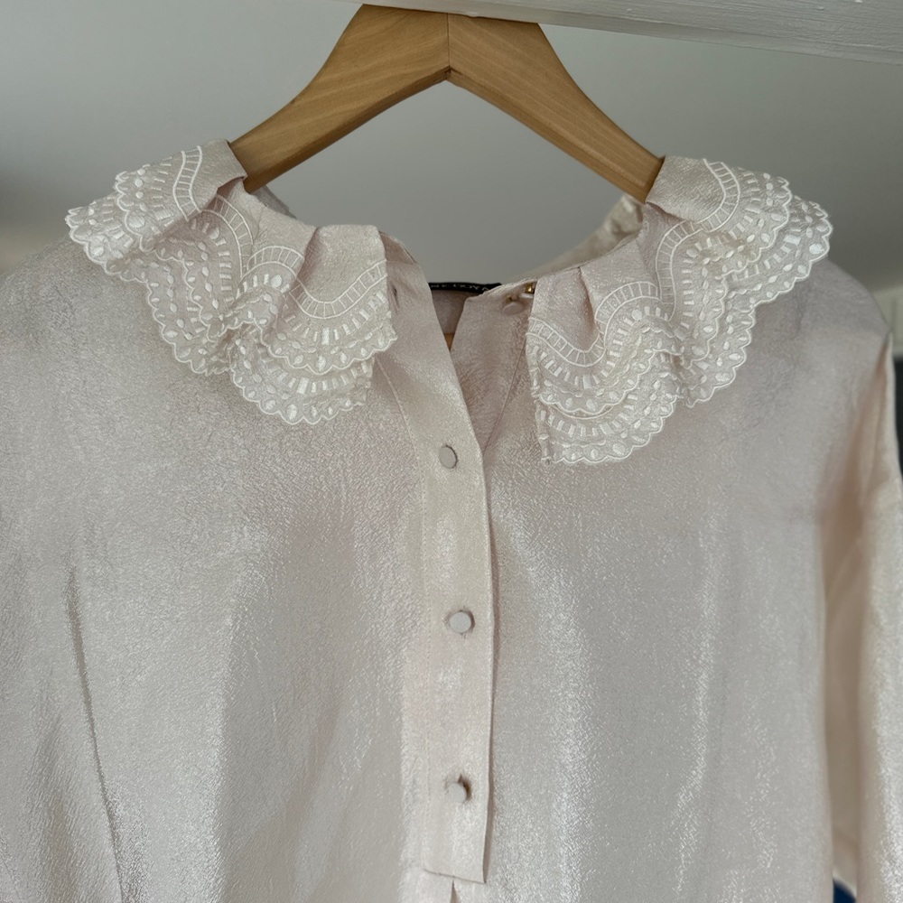 STINE GOYA Cream Blouse with Ruffled Collar - Picture 2 of 13